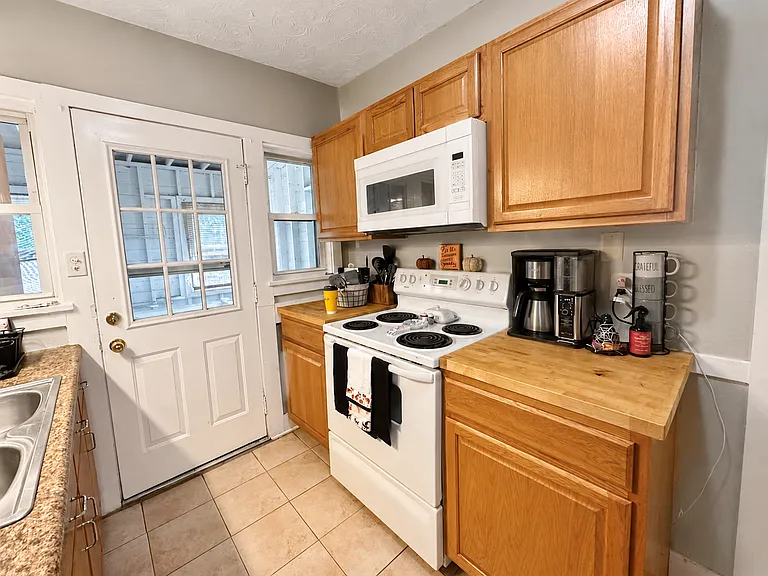 812 S Jefferson St — Photo 8