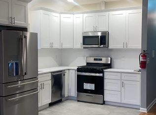 139 W 26th St #2, Bayonne, NJ 07002