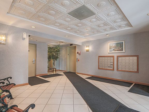 3rd image of 6755 N Milwaukee Ave APT 508