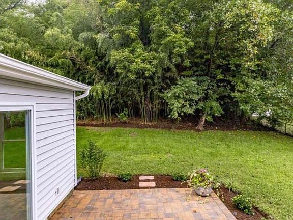 Quiet and relaxing backyard