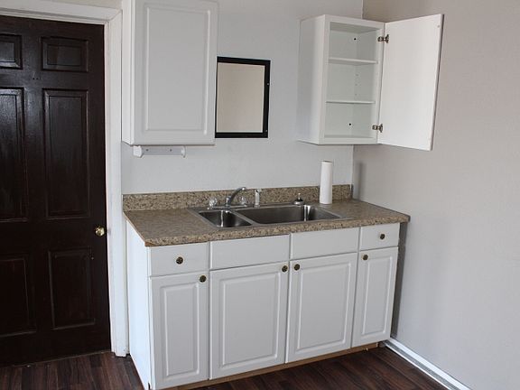 4th image of 207 N 5th St #207