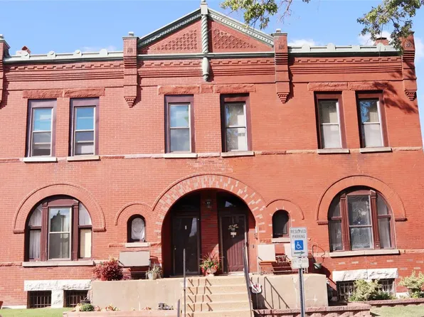 11 Henrietta Pl, Saint Louis, MO 63104