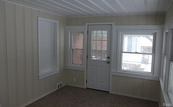 5th image of 20284 Washtenaw St