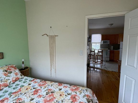 3rd image of 9007 Holland Ave Floor 2