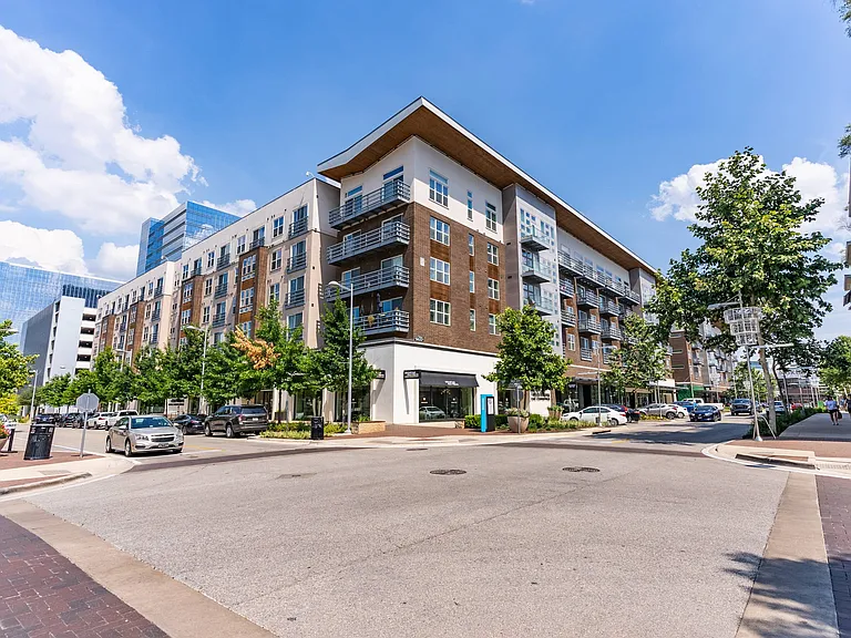 The Standard at Domain — Photo 25