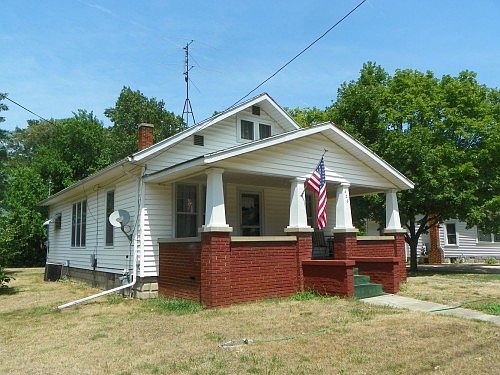 1st image of 428 W Burr Oak St