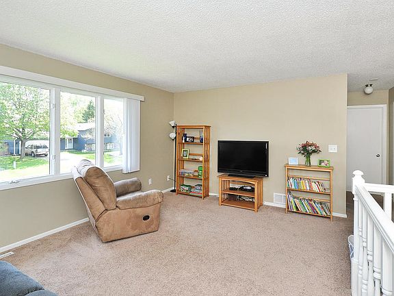 5th image of 7765 Kentucky Cir N