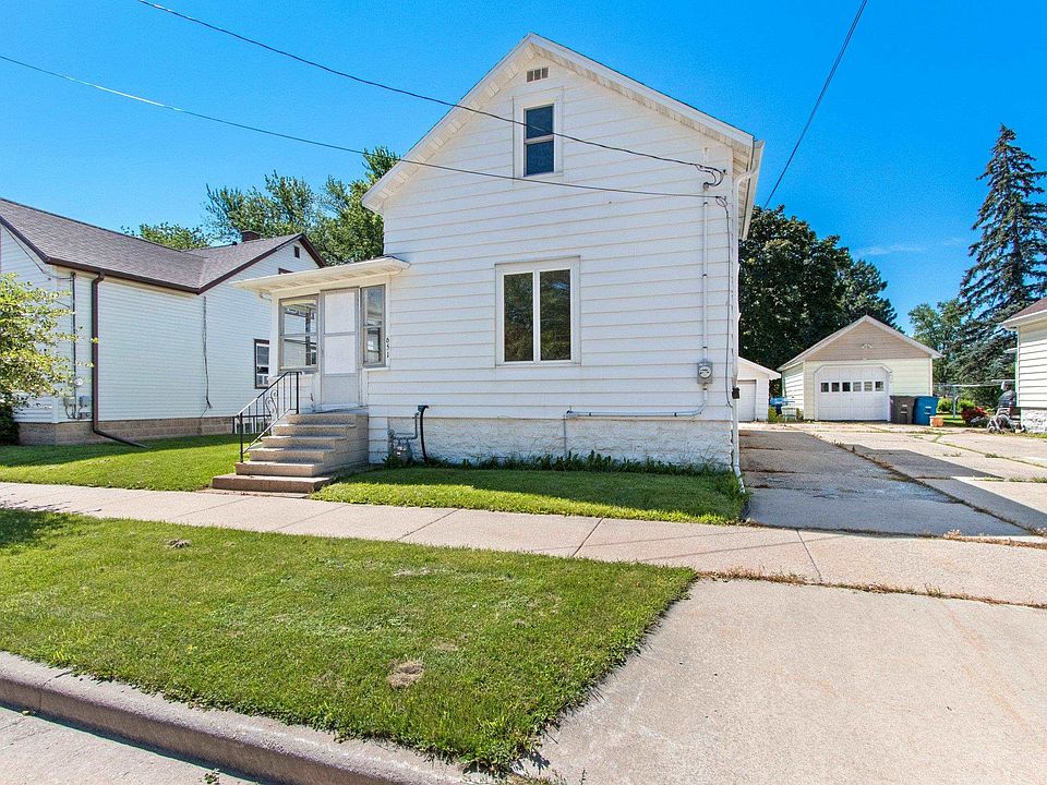 1st image of 651 W 11th Ave