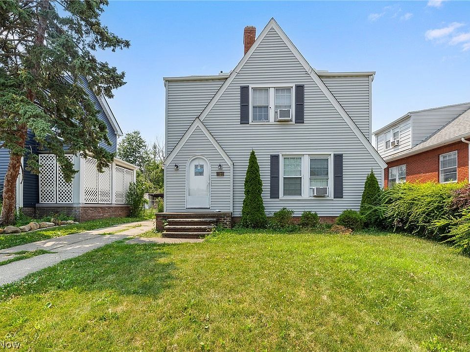 1st image of 3878 W 134th St