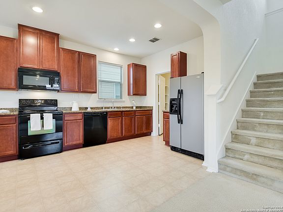 5th image of 5712 COLUMBIA DR