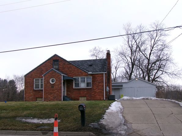 3052 S Center Rd, Burton, MI 48519