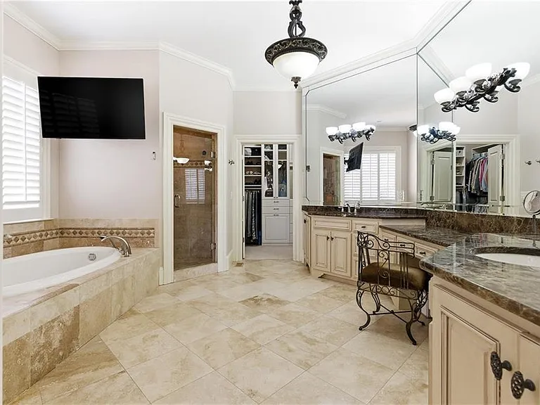 6335 Howell Cobb Ct — Photo 21