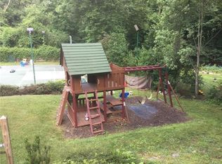 94 Paulding Ln, Crompond, NY 10517