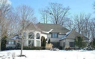 2nd image of 5040 Canterbury Dr