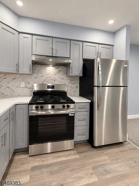 2 bed, 2.0 bath, $2,700 — Photo 4