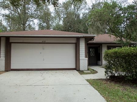 1st image of 2725 Curry Woods Dr