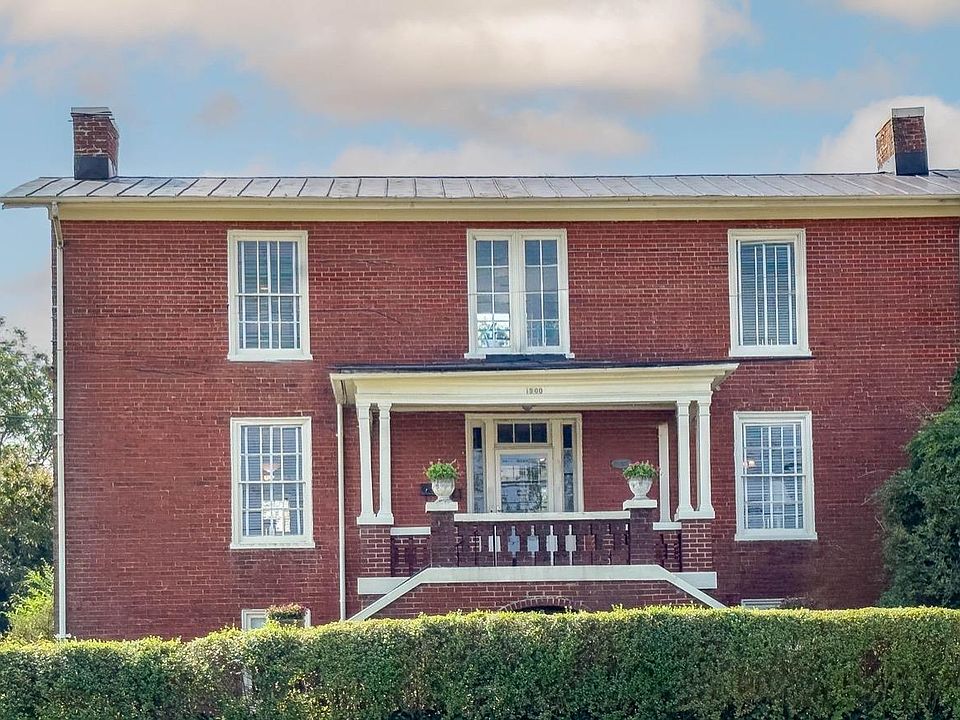 1st image of 1900 Memorial Ave