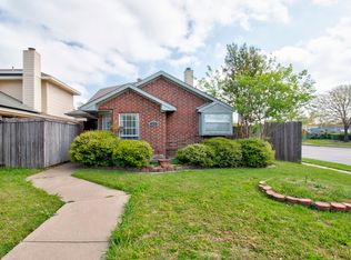 201 Teakwood Ln, Lewisville, TX 75067