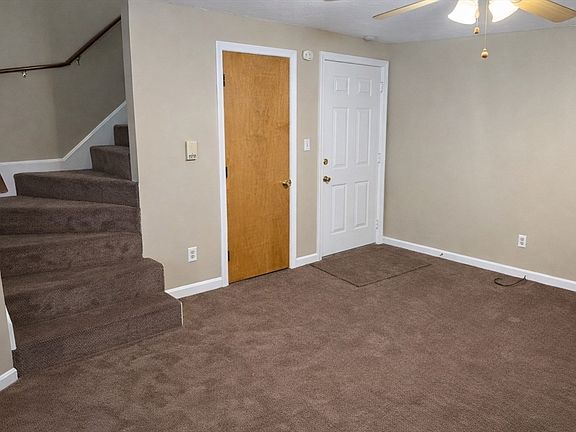 3rd image of 528 Cherry St #C3