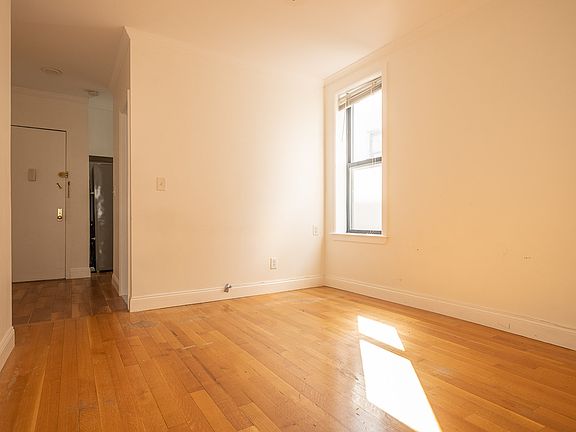 5th image of 67 W 107th St APT 18