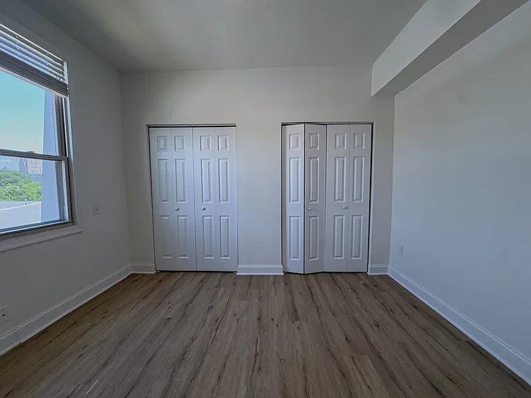 2113 Green St #3R — Photo 25
