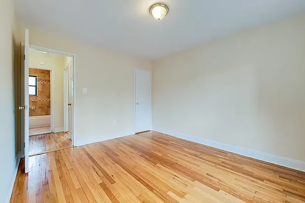 Rented by Revona Properties | media 28