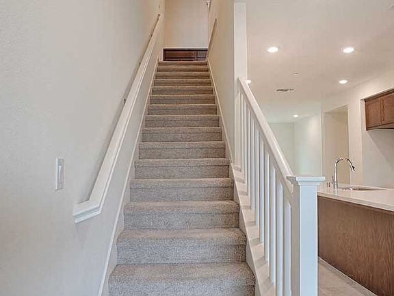 Homesite 114 - Stairs