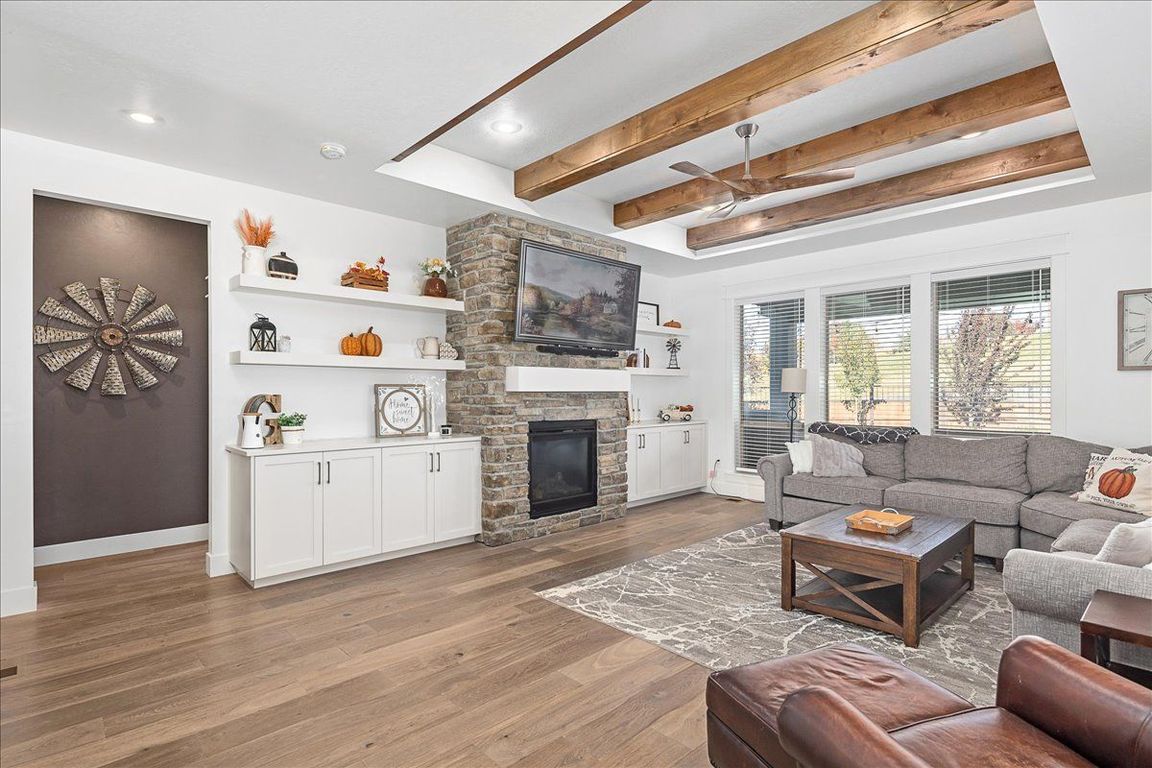 next background image