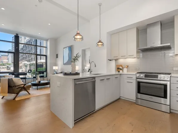 40 Traveler St #115, Boston, MA 02118