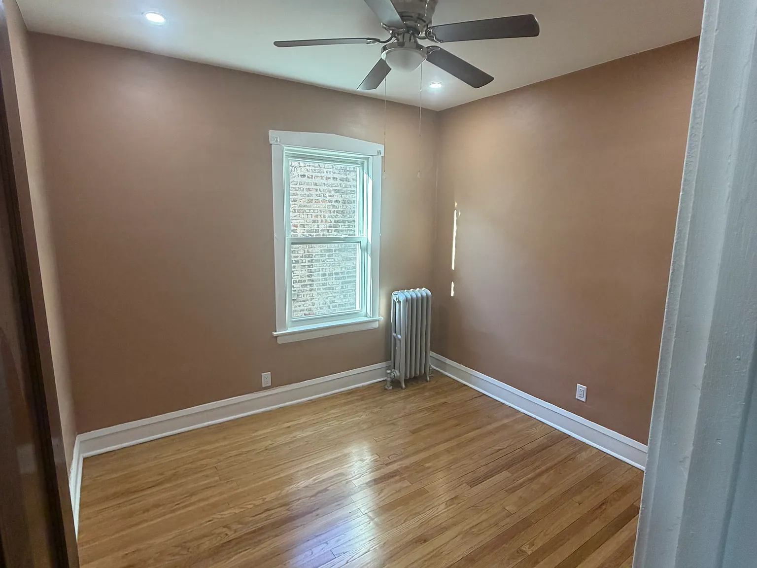 3 bed, $1,850 — Photo 4