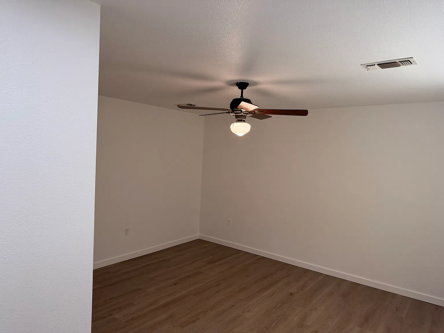 3 bed, $1,850 — Photo 3
