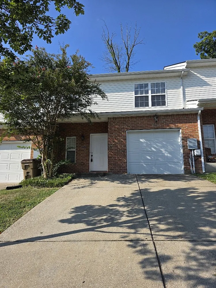 3 bed, 2.5 bath, 1603 sqft, $2,150 — Photo 1