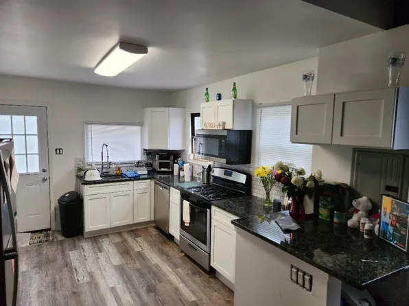 4237 Main St, Philadelphia, PA 19127