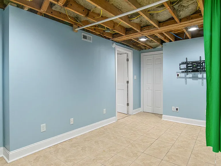 407 Robertson St — Photo 19