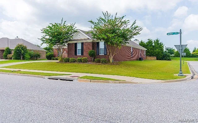 9500 Helmsley Cir — Photo 3