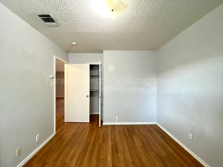 5225 Meadow Fld #1 — Photo 23
