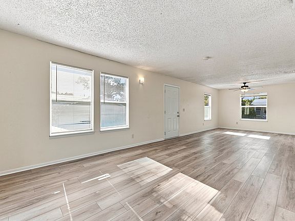 5th image of 208 9th St #B