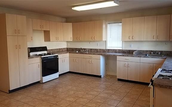3rd image of 18 Wiener Dr Unit 102