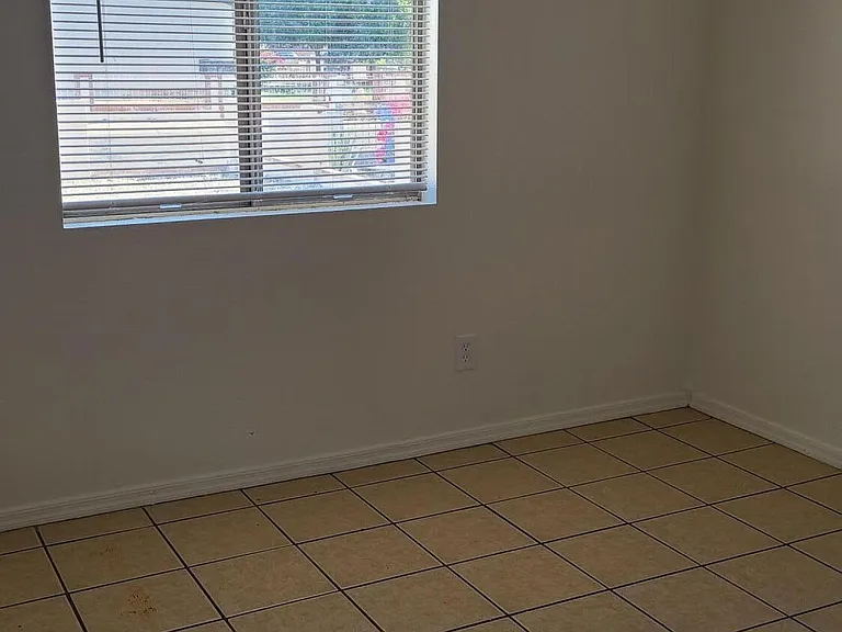 6111 W Cambridge Ave — Photo 11