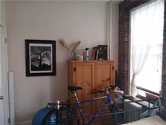 Rented by R New York | media 17