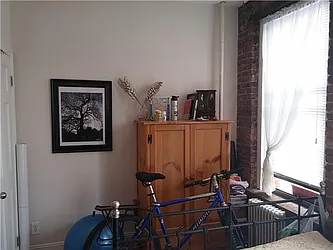 Rented by R New York