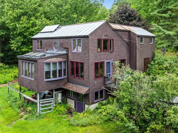 13 Poor Farm Road, Hartland, VT 05048