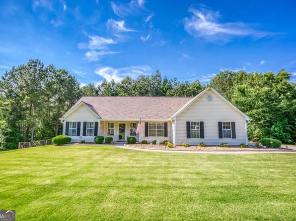 1015 Carriage Way, Loganville, GA 30052