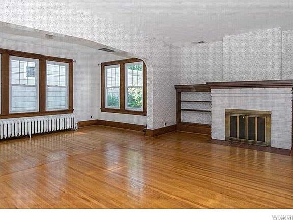 4th image of 206 Darwin Dr
