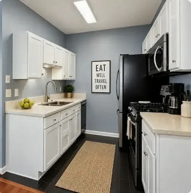 3 bed, 1200 sqft, $2,300 — Photo 4