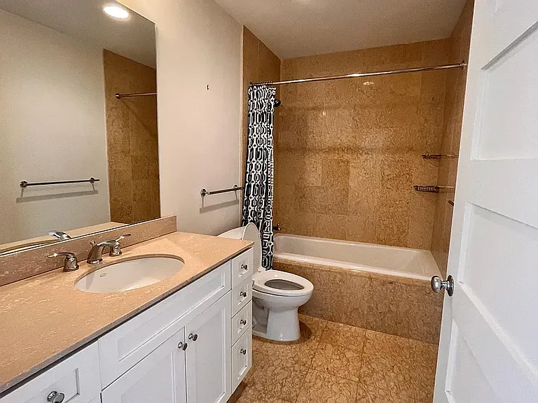 100 Exchange St #806 — Photo 15