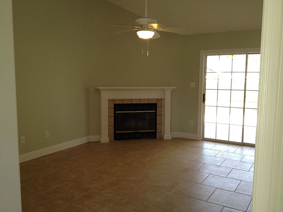 1st image of 15121 Loveless Dr
