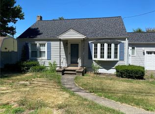 5 Allings Crossing Rd, West Haven, CT 06516