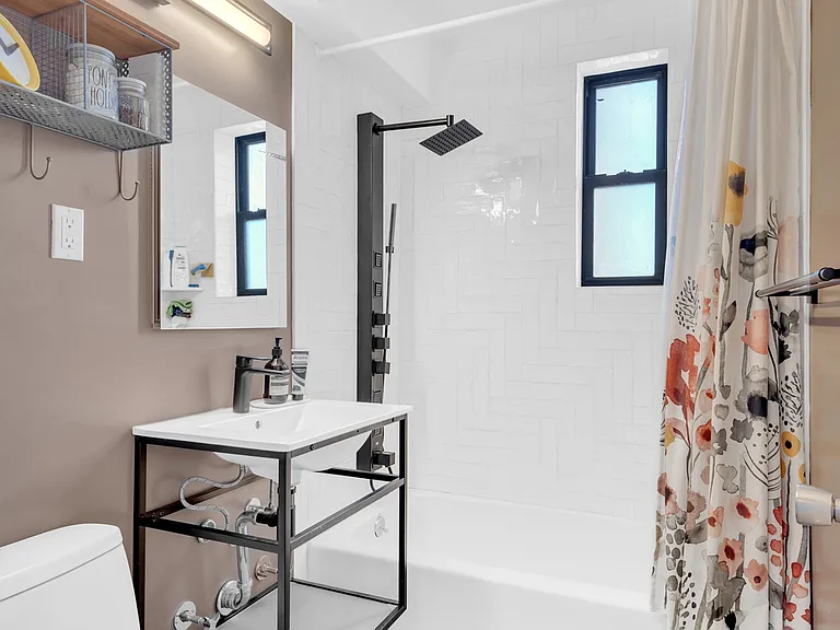 1119 Ocean Pkwy #4G — Photo 5