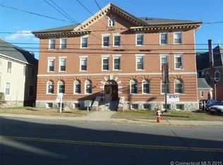 223 Meadow St APT 5, Naugatuck, CT 06770